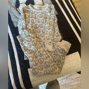 Bsteps kids peace sign pajamas 5T gently used